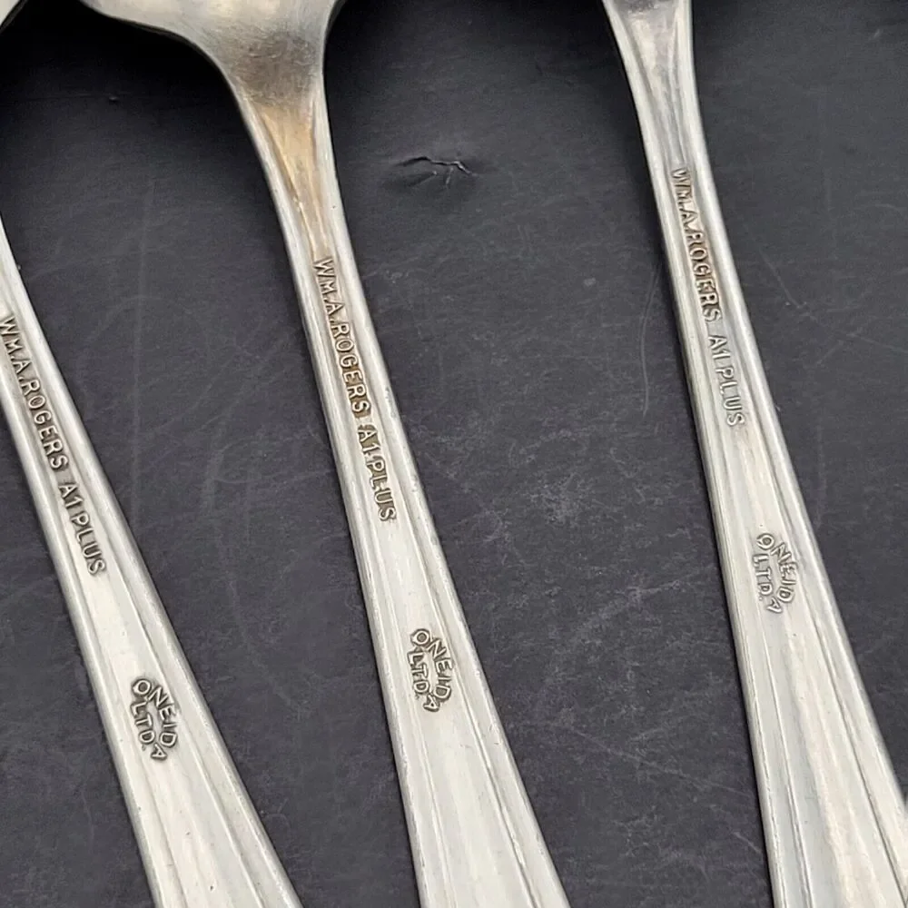 Lot 10 pcs 1934 WM A Rogers A1 Plus Silver Oneida Malibu 2 Soup 8 TeaSpoons